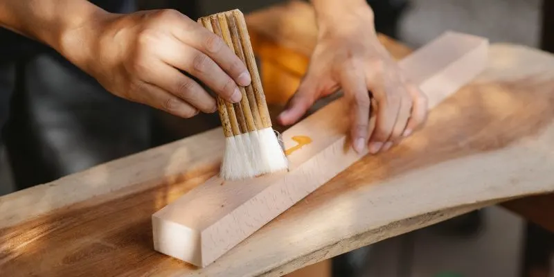 How to Finish Cedar Wood for Indoors