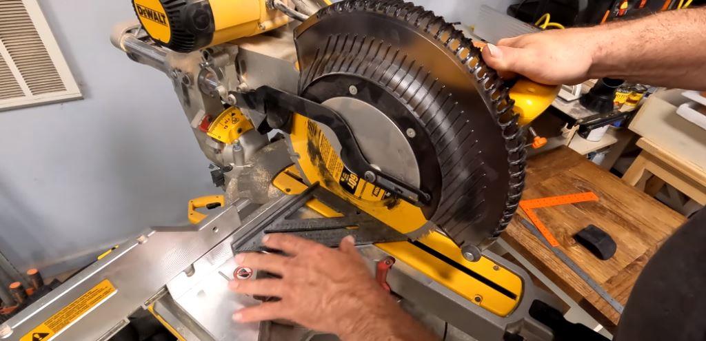 how to adjust miter saw