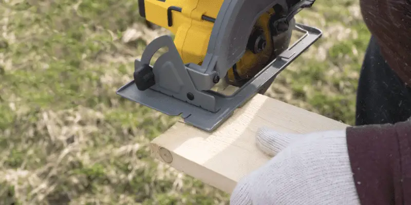 how to rip a board with a circular saw