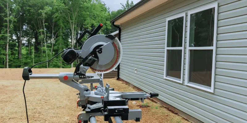 how to square a miter saw