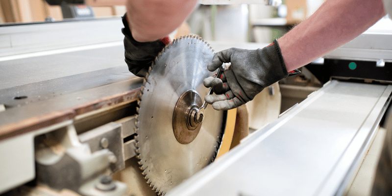 How to Easily Change Circular Saw Blades