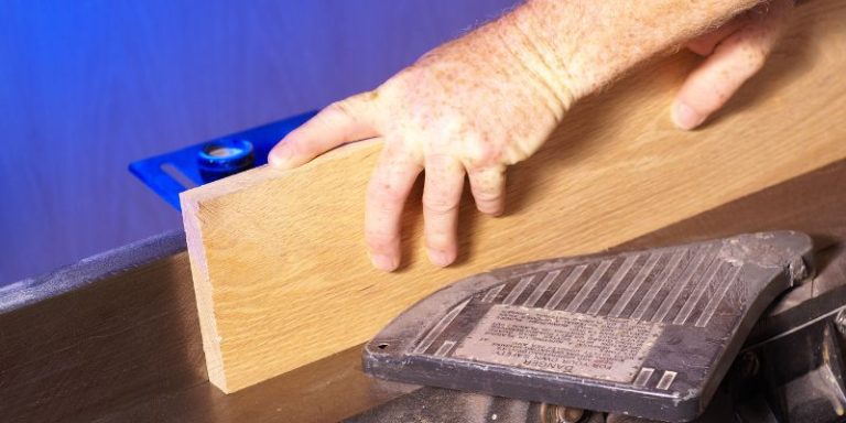 How Does a Jointer Work: Unlocking the Secrets of Woodworking Precision
