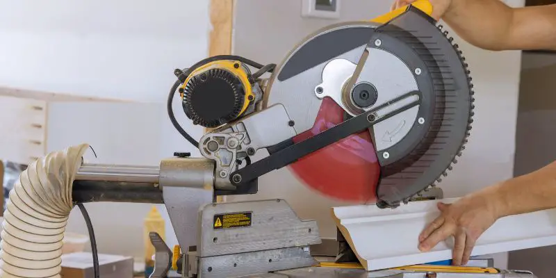 How to Cut Baseboard With Miter Saw