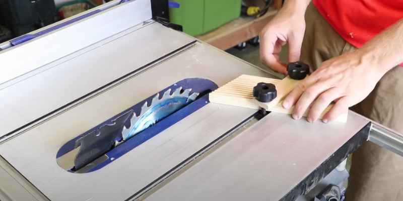 How to Use Featherboard on Table Saw
