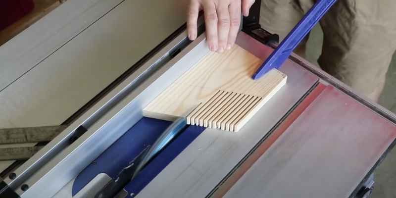 How to Use a Featherboard on a Table Saw