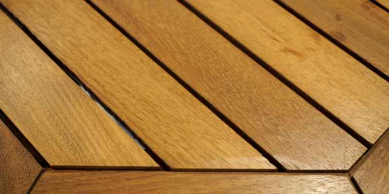 Can You Stain Teak Wood
