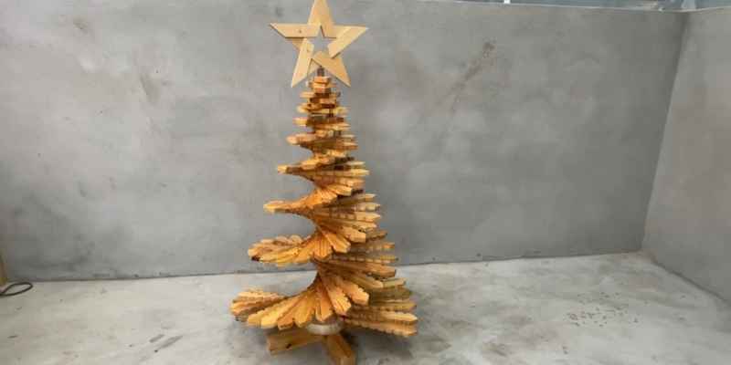 DIY Christmas Wooden Tree