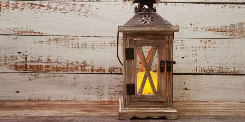 DIY Wooden Lantern Plans