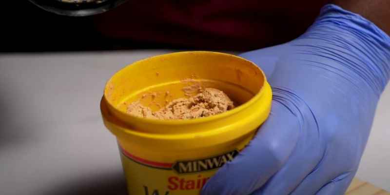 How to Cover Wood Filler With Stain