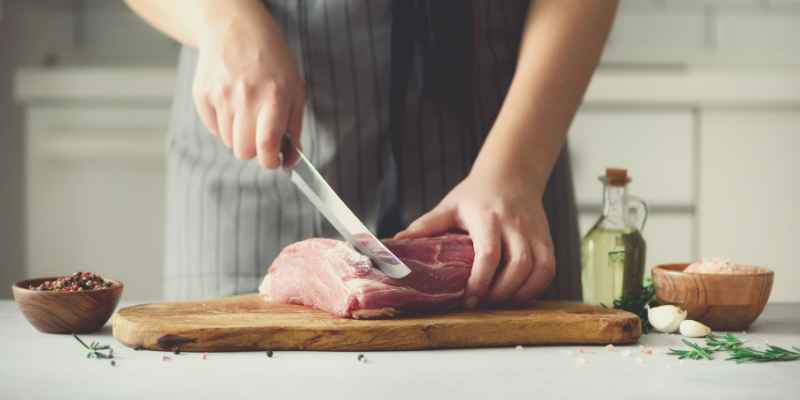 How to Clean a Wood Cutting Board After Raw Meat