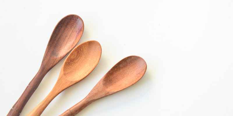 How to Wash Wooden Spoons
