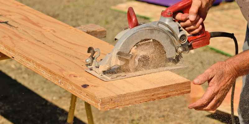 Worm Drive Circular Saws