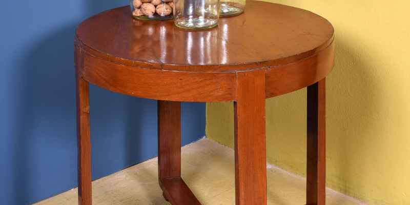 Mahogany Wood Table Essentials