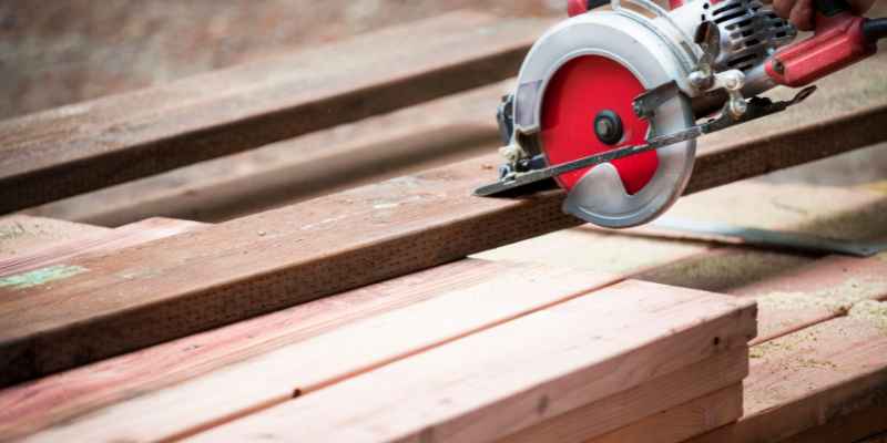 How to Cut IPE Wood