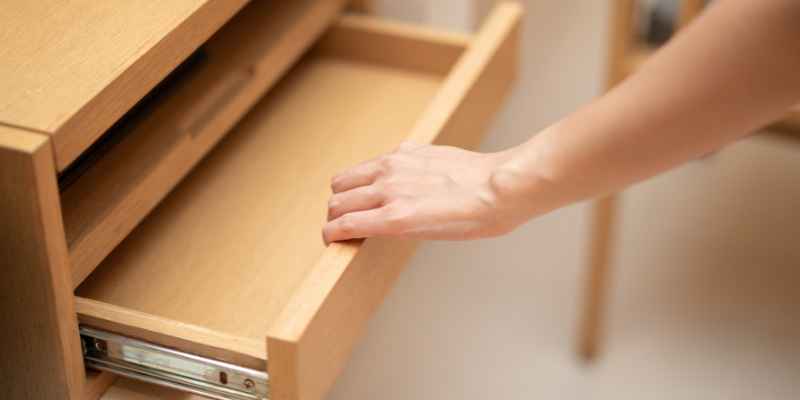 How to Remove Wooden Drawer Pulls
