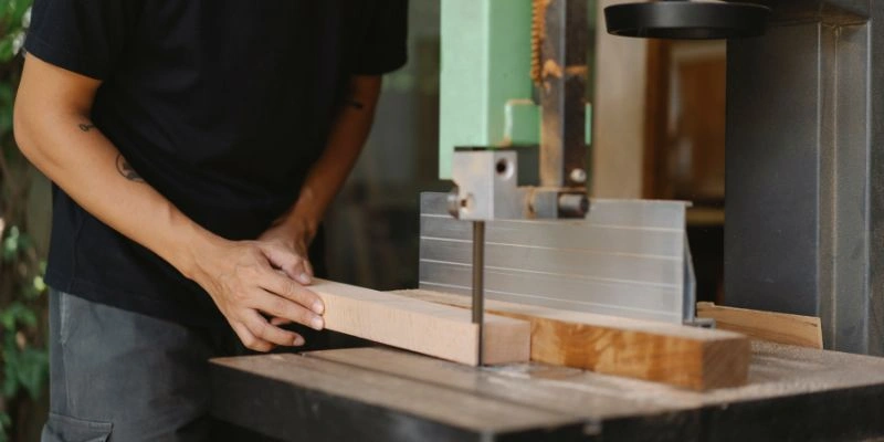 Whats a Band Saw Used for