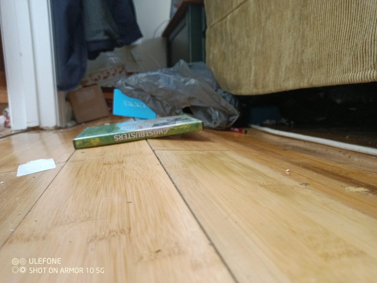 What Causes Laminate Flooring to Buckle