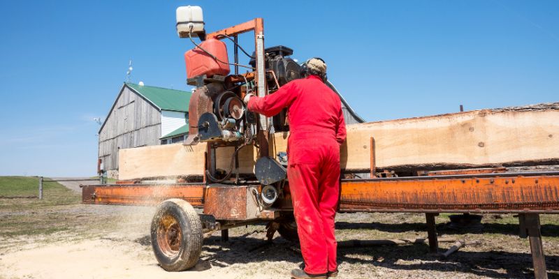 Choosing the Right Portable Sawmill for Your Homestead