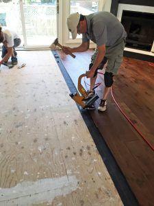How to Instal Engineered Hardwood Flooring on Concrete