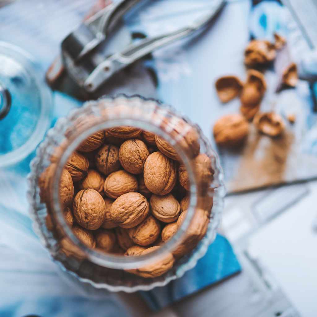 Key Differences Between American and English Walnut