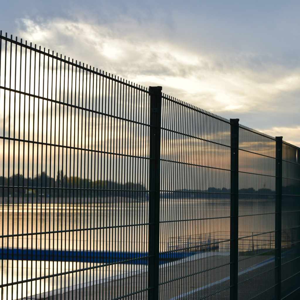 DIY Wood And Metal Fence