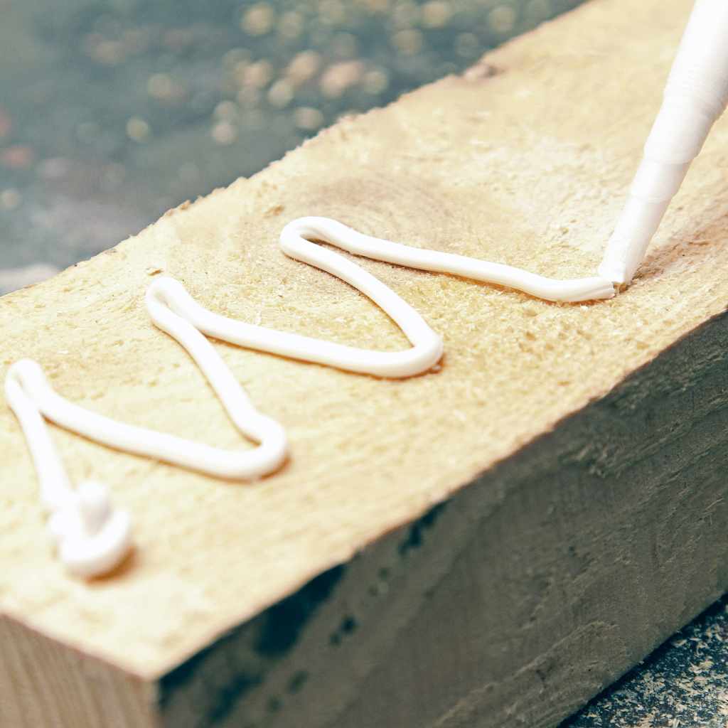 How to Adhere Wood to Metal