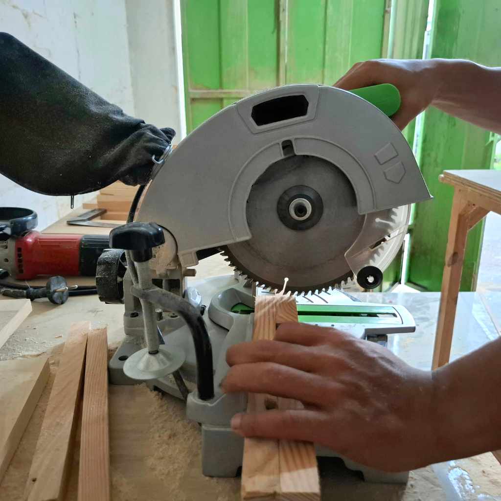 Circular Vs Miter Saw